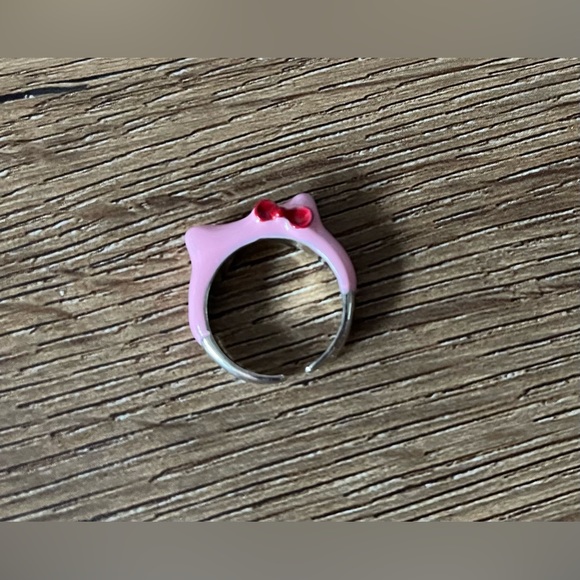 HELLO KITTY-NWOT Silver Tone & Enamel Character Ring - Picture 3 of 10